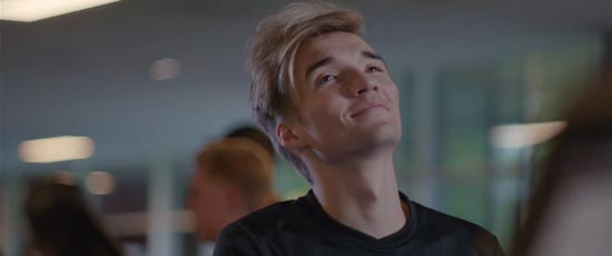 Gio Latooy - Over & Over -music-video-videoclip-geregisseerd door Maarten Bun